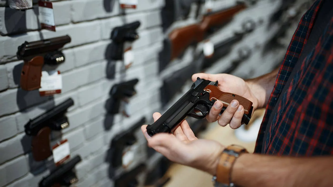 В Казахстане обновят правила оборота гражданского и служебного оружия