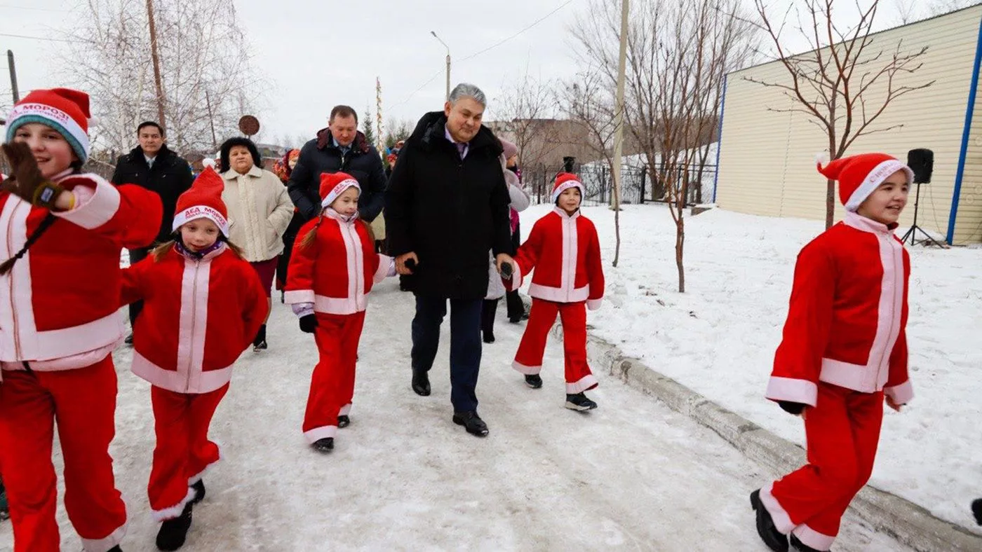 Аким ВКО Ермек Кошербаев посетил Центр «Үміт», в котором живут более двухсот детей