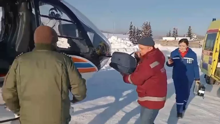 Жаңа туған нәресте медициналық мекемеге ҚР ТЖМ тікұшағымен жеткізілді