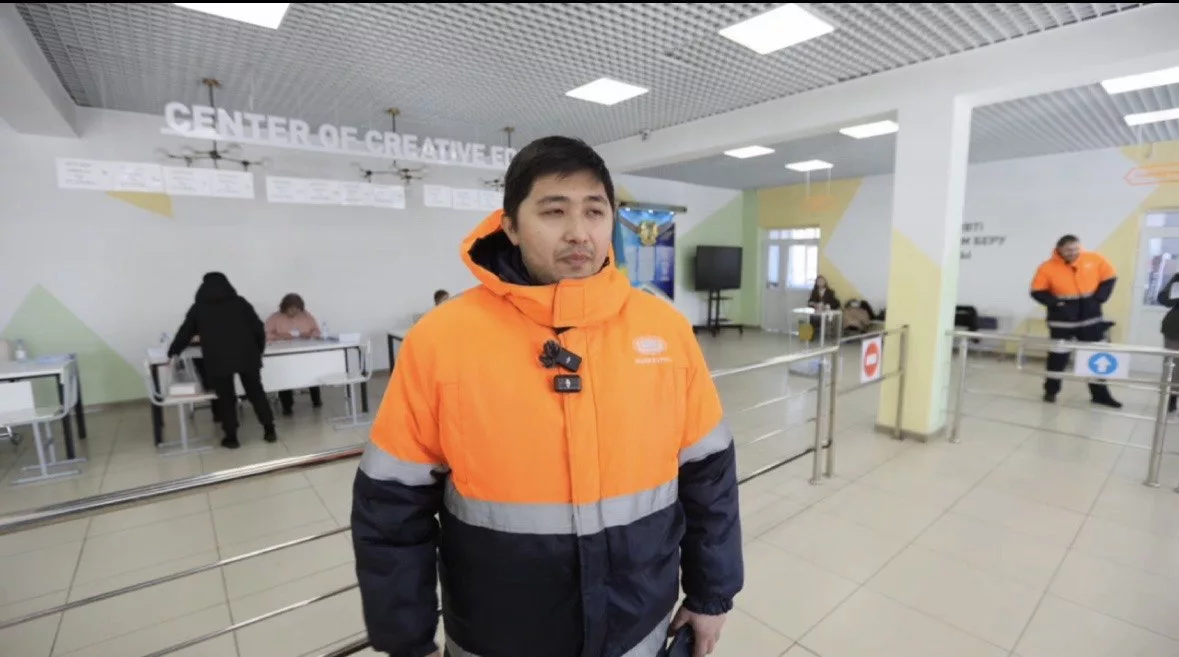 В Восточном Казахстане на референдум приходят семьями и трудовыми коллективами